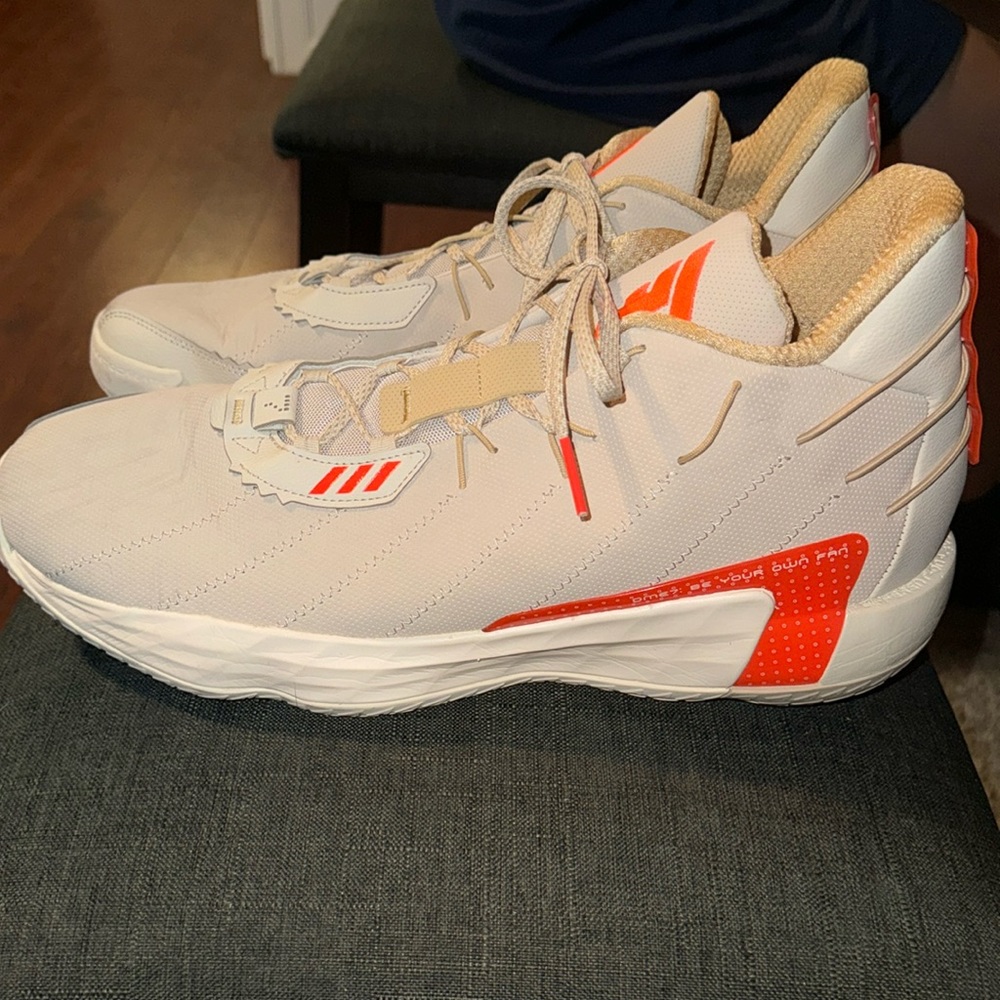 Adidas Dame 7 basketball shoes